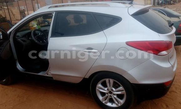 Buy Used Hyundai ix35 Silver Car in Niamey in Niamey Buy Used Hyundai ix35 Silver Car in Niamey in Niamey