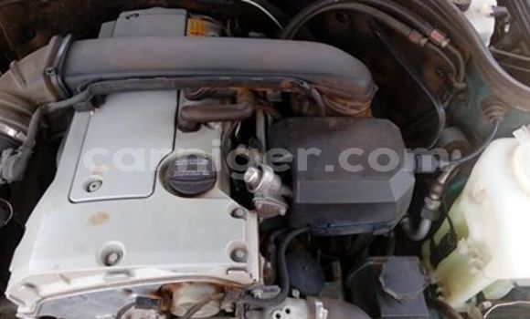 Buy Used Mercedes‒Benz C–Class Green Car in Niamey in Niamey Buy Used Mercedes‒Benz C–Class Green Car in Niamey in Niamey