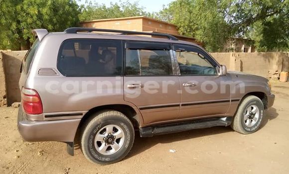 Buy Used Toyota Land Cruiser Beige Car in Niamey in Niamey Buy Used Toyota Land Cruiser Beige Car in Niamey in Niamey