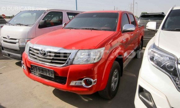 Sayi Imported Toyota Hilux Red Mota in Import - Dubai a Agadez Sayi Imported Toyota Hilux Red Mota in Import - Dubai a Agadez