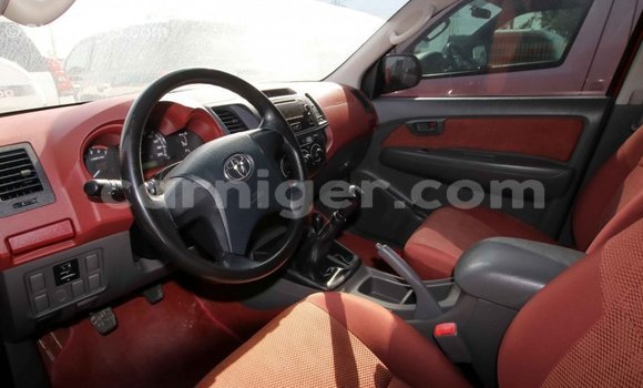 Sayi Imported Toyota Hilux Red Mota in Import - Dubai a Agadez Sayi Imported Toyota Hilux Red Mota in Import - Dubai a Agadez