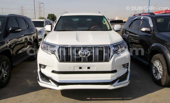 Sayi Imported Toyota Prado White Mota in Import - Dubai a Agadez Sayi Imported Toyota Prado White Mota in Import - Dubai a Agadez
