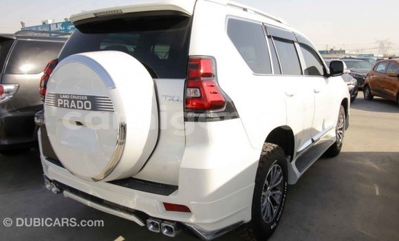 Sayi Imported Toyota Prado White Mota in Import - Dubai a Agadez Sayi Imported Toyota Prado White Mota in Import - Dubai a Agadez