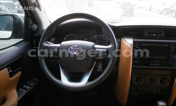 Sayi Imported Toyota Fortuner White Mota in Import - Dubai a Agadez Sayi Imported Toyota Fortuner White Mota in Import - Dubai a Agadez