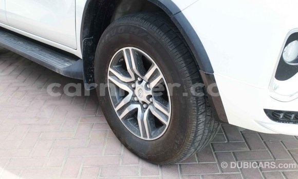 Sayi Imported Toyota Fortuner White Mota in Import - Dubai a Agadez Sayi Imported Toyota Fortuner White Mota in Import - Dubai a Agadez
