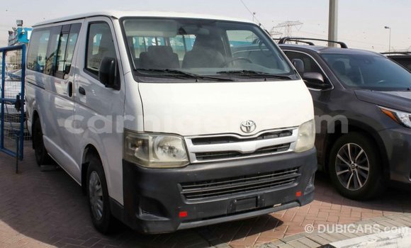 Sayi Imported Toyota Hiace White Mota in Import - Dubai a Agadez Sayi Imported Toyota Hiace White Mota in Import - Dubai a Agadez