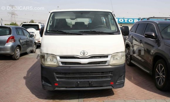 Sayi Imported Toyota Hiace White Mota in Import - Dubai a Agadez Sayi Imported Toyota Hiace White Mota in Import - Dubai a Agadez