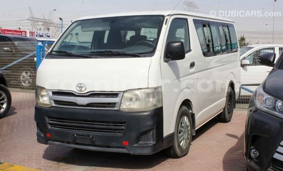 Sayi Imported Toyota Hiace White Mota in Import - Dubai a Agadez Sayi Imported Toyota Hiace White Mota in Import - Dubai a Agadez