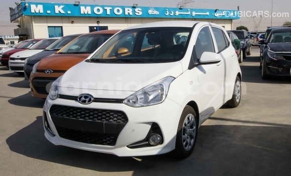 Sayi Imported Hyundai i10 White Mota in Import - Dubai a Agadez Sayi Imported Hyundai i10 White Mota in Import - Dubai a Agadez