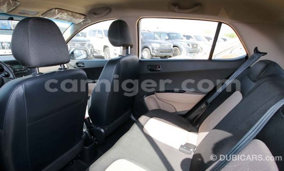 Sayi Imported Hyundai i10 White Mota in Import - Dubai a Agadez Sayi Imported Hyundai i10 White Mota in Import - Dubai a Agadez