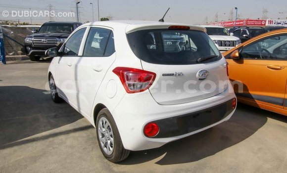 Sayi Imported Hyundai i10 White Mota in Import - Dubai a Agadez Sayi Imported Hyundai i10 White Mota in Import - Dubai a Agadez