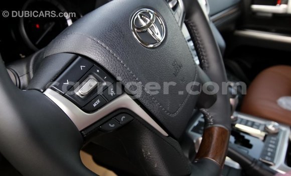 Buy Import Toyota Land Cruiser Black Truck in Import - Dubai in Agadez Buy Import Toyota Land Cruiser Black Truck in Import - Dubai in Agadez