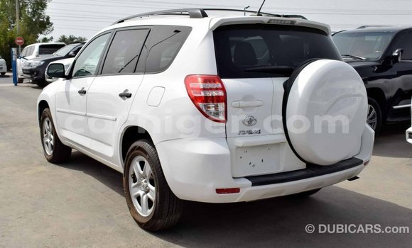 Sayi Imported Toyota Ade White Babbar mota in Import - Dubai a Agadez Sayi Imported Toyota Ade White Babbar mota in Import - Dubai a Agadez