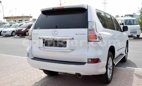 Acheter Import Voiture Lexus GX Blanc à Import - Dubai, Agadez Acheter Import Voiture Lexus GX Blanc à Import - Dubai, Agadez