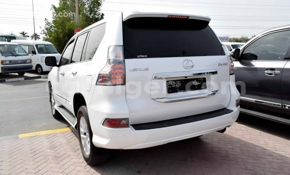 Acheter Import Voiture Lexus GX Blanc à Import - Dubai, Agadez Acheter Import Voiture Lexus GX Blanc à Import - Dubai, Agadez