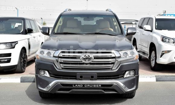 Buy Import Toyota Land Cruiser Other Truck in Import - Dubai in Agadez Buy Import Toyota Land Cruiser Other Truck in Import - Dubai in Agadez