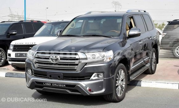 Buy Import Toyota Land Cruiser Other Truck in Import - Dubai in Agadez Buy Import Toyota Land Cruiser Other Truck in Import - Dubai in Agadez