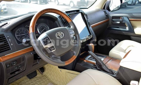 Buy Import Toyota Land Cruiser Other Truck in Import - Dubai in Agadez Buy Import Toyota Land Cruiser Other Truck in Import - Dubai in Agadez