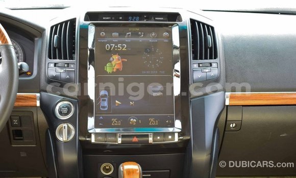 Buy Import Toyota Land Cruiser Other Truck in Import - Dubai in Agadez Buy Import Toyota Land Cruiser Other Truck in Import - Dubai in Agadez