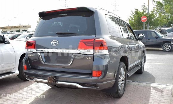 Buy Import Toyota Land Cruiser Other Truck in Import - Dubai in Agadez Buy Import Toyota Land Cruiser Other Truck in Import - Dubai in Agadez
