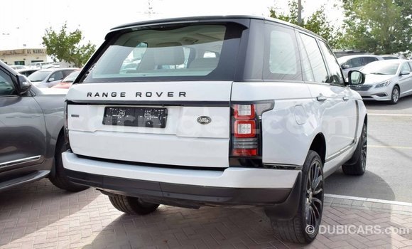 Sayi Imported Land Rover Range Rover White Mota in Import - Dubai a Agadez Sayi Imported Land Rover Range Rover White Mota in Import - Dubai a Agadez