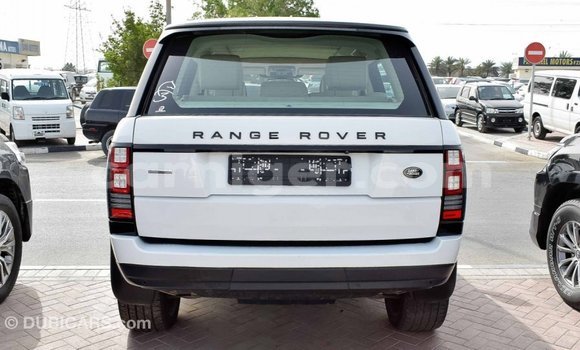 Sayi Imported Land Rover Range Rover White Mota in Import - Dubai a Agadez Sayi Imported Land Rover Range Rover White Mota in Import - Dubai a Agadez