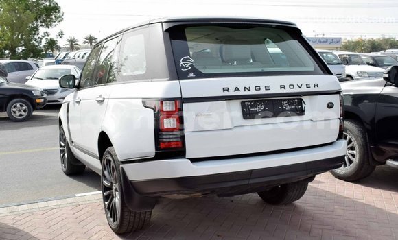 Sayi Imported Land Rover Range Rover White Mota in Import - Dubai a Agadez Sayi Imported Land Rover Range Rover White Mota in Import - Dubai a Agadez
