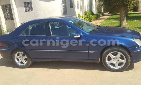 Buy Used Mercedes‒Benz C–Class Blue Car in Niamey in Niamey Buy Used Mercedes‒Benz C–Class Blue Car in Niamey in Niamey