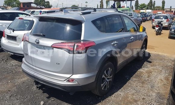 Sayi Na hannu Toyota RAV4 Silver Mota in Niamey a Niamey Sayi Na hannu Toyota RAV4 Silver Mota in Niamey a Niamey