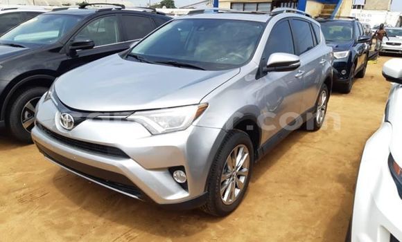 Sayi Na hannu Toyota RAV4 Silver Mota in Niamey a Niamey Sayi Na hannu Toyota RAV4 Silver Mota in Niamey a Niamey