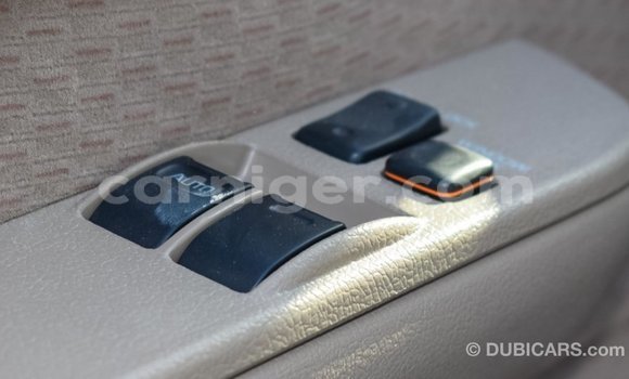 Buy Import Toyota Land Cruiser Beige Truck in Import - Dubai in Agadez Buy Import Toyota Land Cruiser Beige Truck in Import - Dubai in Agadez