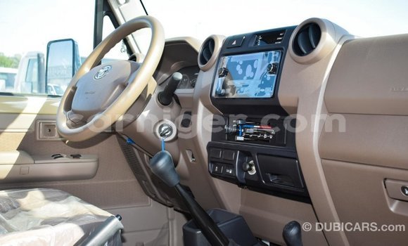 Buy Import Toyota Land Cruiser Beige Truck in Import - Dubai in Agadez Buy Import Toyota Land Cruiser Beige Truck in Import - Dubai in Agadez
