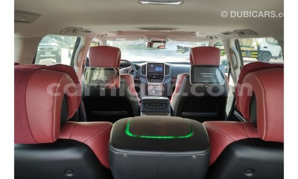 Buy Import Toyota Land Cruiser Black Truck in Import - Dubai in Agadez Buy Import Toyota Land Cruiser Black Truck in Import - Dubai in Agadez