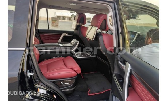 Buy Import Toyota Land Cruiser Black Truck in Import - Dubai in Agadez Buy Import Toyota Land Cruiser Black Truck in Import - Dubai in Agadez