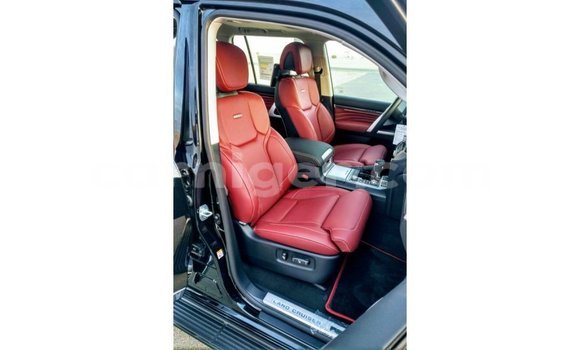 Buy Import Toyota Land Cruiser Black Truck in Import - Dubai in Agadez Buy Import Toyota Land Cruiser Black Truck in Import - Dubai in Agadez