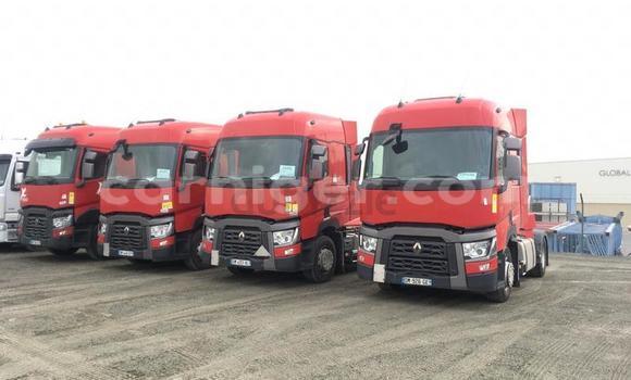 Buy Used Renault TRM 10000 Red Truck in Illéla in Tahoua Buy Used Renault TRM 10000 Red Truck in Illéla in Tahoua