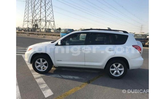 Buy Import Toyota Ade White Truck in Import - Dubai in Agadez Buy Import Toyota Ade White Truck in Import - Dubai in Agadez