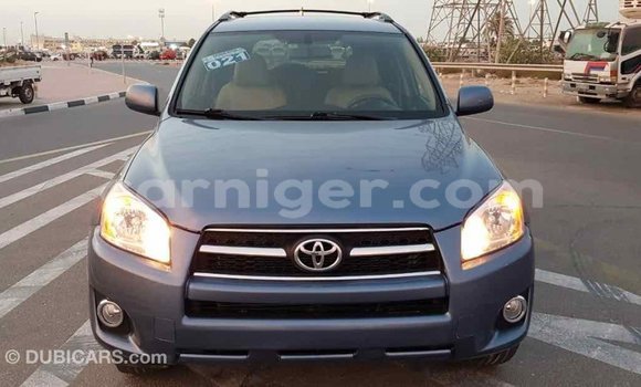 Buy Import Toyota Ade Blue Truck in Import - Dubai in Agadez Buy Import Toyota Ade Blue Truck in Import - Dubai in Agadez