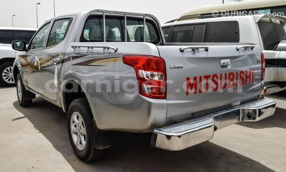 Sayi Imported Mitsubishi L200 Other Mota in Import - Dubai a Agadez Sayi Imported Mitsubishi L200 Other Mota in Import - Dubai a Agadez