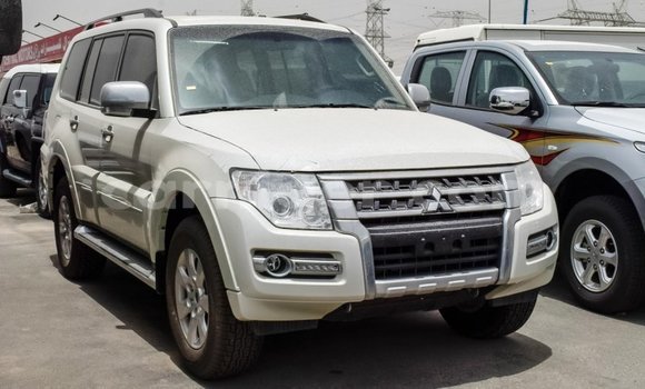 Buy Import Mitsubishi Pajero White Car in Import - Dubai in Agadez
