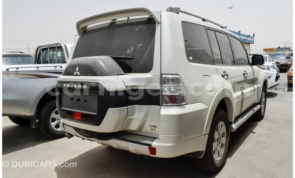 اشتري Imported Mitsubishi Pajero White سيارة في Import - Dubai في أغاديز اشتري Imported Mitsubishi Pajero White سيارة في Import - Dubai في أغاديز