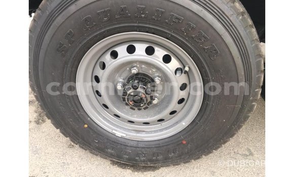 Buy Import Toyota Land Cruiser White Truck in Import - Dubai in Agadez Buy Import Toyota Land Cruiser White Truck in Import - Dubai in Agadez