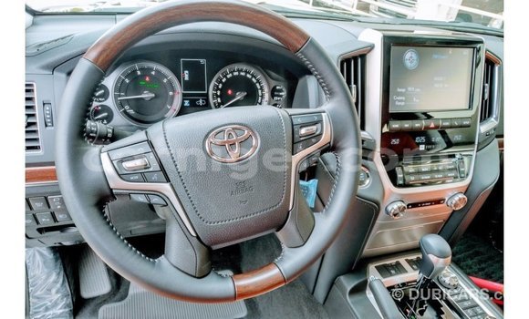 Buy Import Toyota Land Cruiser Black Truck in Import - Dubai in Agadez Buy Import Toyota Land Cruiser Black Truck in Import - Dubai in Agadez