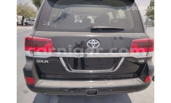 Buy Import Toyota Land Cruiser Black Truck in Import - Dubai in Agadez Buy Import Toyota Land Cruiser Black Truck in Import - Dubai in Agadez