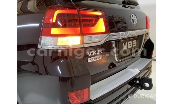 Buy Import Toyota Land Cruiser Black Truck in Import - Dubai in Agadez Buy Import Toyota Land Cruiser Black Truck in Import - Dubai in Agadez