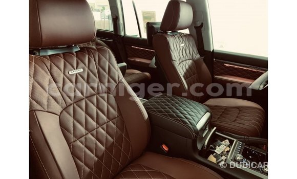 Buy Import Toyota Land Cruiser Black Truck in Import - Dubai in Agadez Buy Import Toyota Land Cruiser Black Truck in Import - Dubai in Agadez
