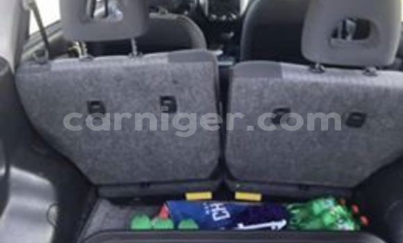 Sayi Na hannu Toyota RAV4 Blue Mota in Niamey a Niamey Sayi Na hannu Toyota RAV4 Blue Mota in Niamey a Niamey