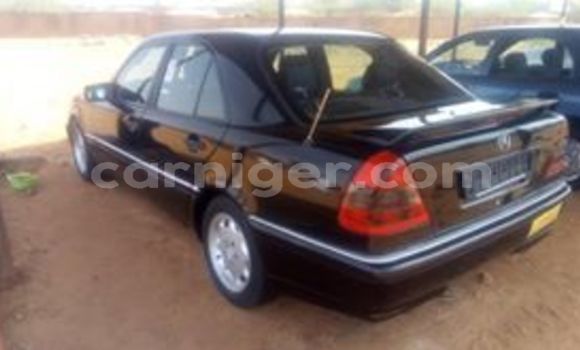 Buy Used Mercedes‒Benz C–Class Black Car in Niamey in Niamey Buy Used Mercedes‒Benz C–Class Black Car in Niamey in Niamey