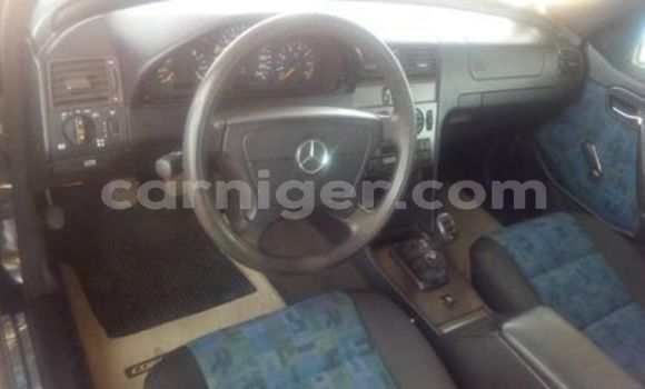 Buy Used Mercedes‒Benz C–Class Black Car in Niamey in Niamey Buy Used Mercedes‒Benz C–Class Black Car in Niamey in Niamey