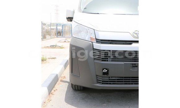 Buy Import Toyota Hiace White Car in Import - Dubai in Agadez Buy Import Toyota Hiace White Car in Import - Dubai in Agadez